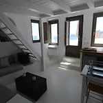 Astrea Suites Notus Dome House