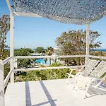 Pelagos Hotel - Oia