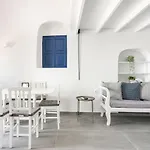 Oia Cave Loft