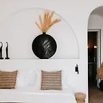 Le Cote Oia