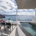 Virginia\'S Cave Villas