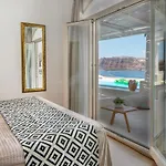 Ovs Oia The Villa Ode Santorini