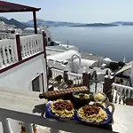 Maryloujohn Villas Oia
