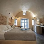 Oia\'S Cellars
