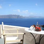 Luxury Cave At Oia, Greece