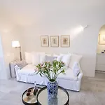 Elegant Santorini Villas Villas Aloia Private Hot Tub Air Conditioning 1 Bedrooms Oia