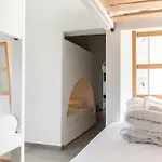 Central Hostel Oia
