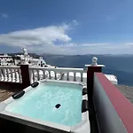 Maryloujohn Villas Oia