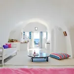 Perivolas Hotel