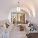 Hector Cave House