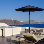 Oia Treasures Art Suites