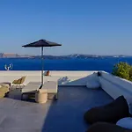 Oia Treasures Art Suites