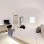 Charming Santorini Suite Yagos Suite 1 Bedroom Min, Children Age 12 Years Private Furnished Balcony With Hot Tub Overlooking The Sea ,