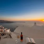 Sole D\'Oro Sunset & Caldera View Grand Suite