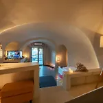 270 Oias View