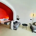 Santoroia Luxury Suites By Caldera Houses