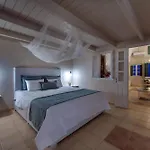 Perfect Santorini Villa 2 Bedrooms Michelangelo Beach Villa Outdoor Jacuzzi Beautiful Views Oia