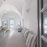 Evmenia Luxury Cave Villa