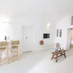 Morfi Cave House