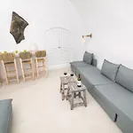Opsis Cave House