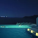 Echoes Luxury Suites By Canvas - Adults Only
