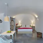 Naftilos Houses