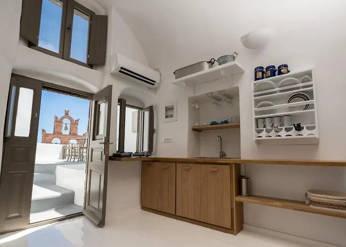 Astrea Suites \