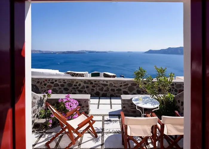 Nikos Villas