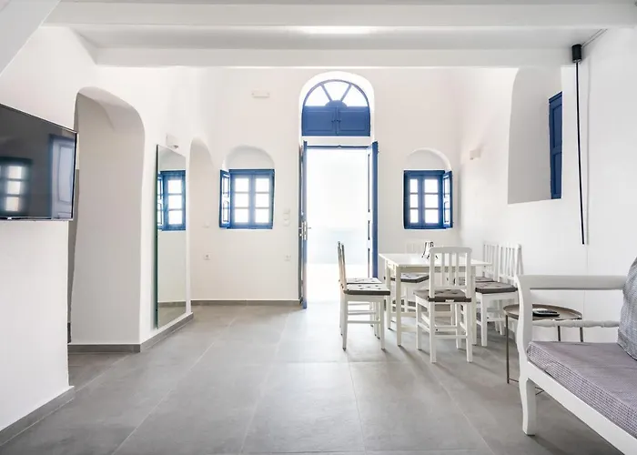Oia Cave Loft