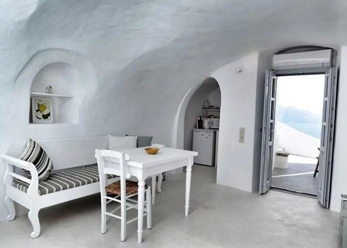 Gorgeous Santorini Villa 1 Bedroom Villa Felicitous Private Hot Tub Stunning Caldera Views Oia