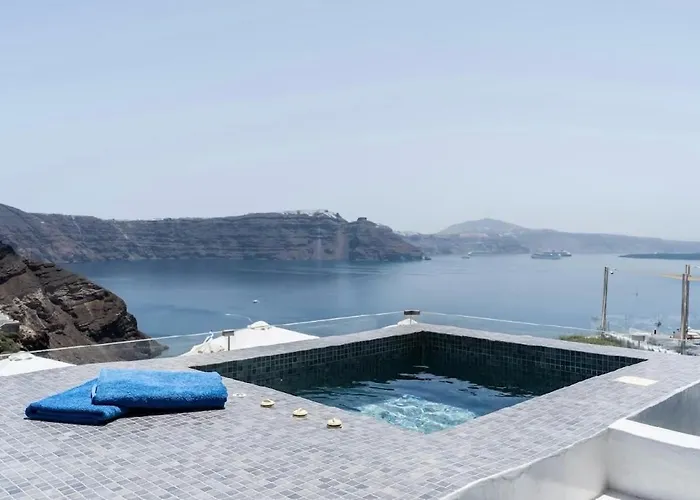 Enalion White Suites Oia