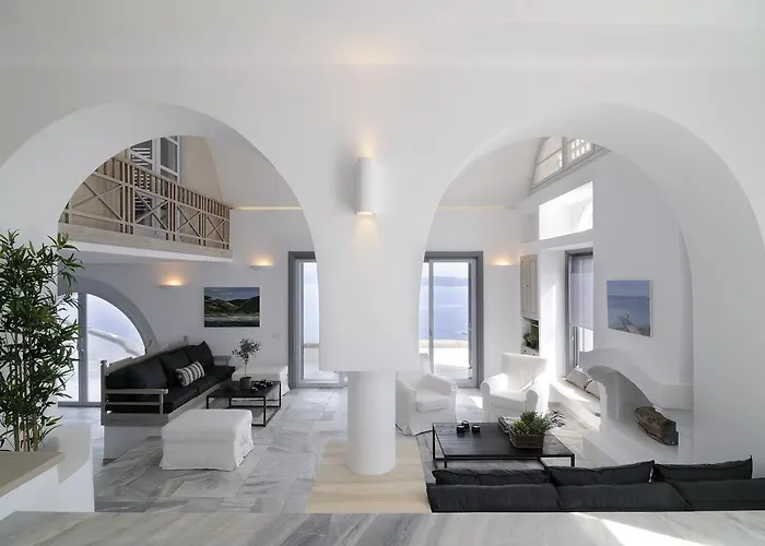 Beautiful Oia Villa