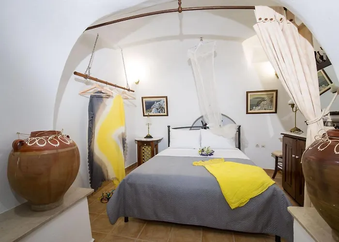 Mylopetres Traditional Houses Finikia