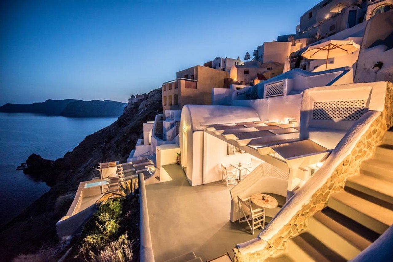 Villa Virginia's Cave Oia (Santorini)