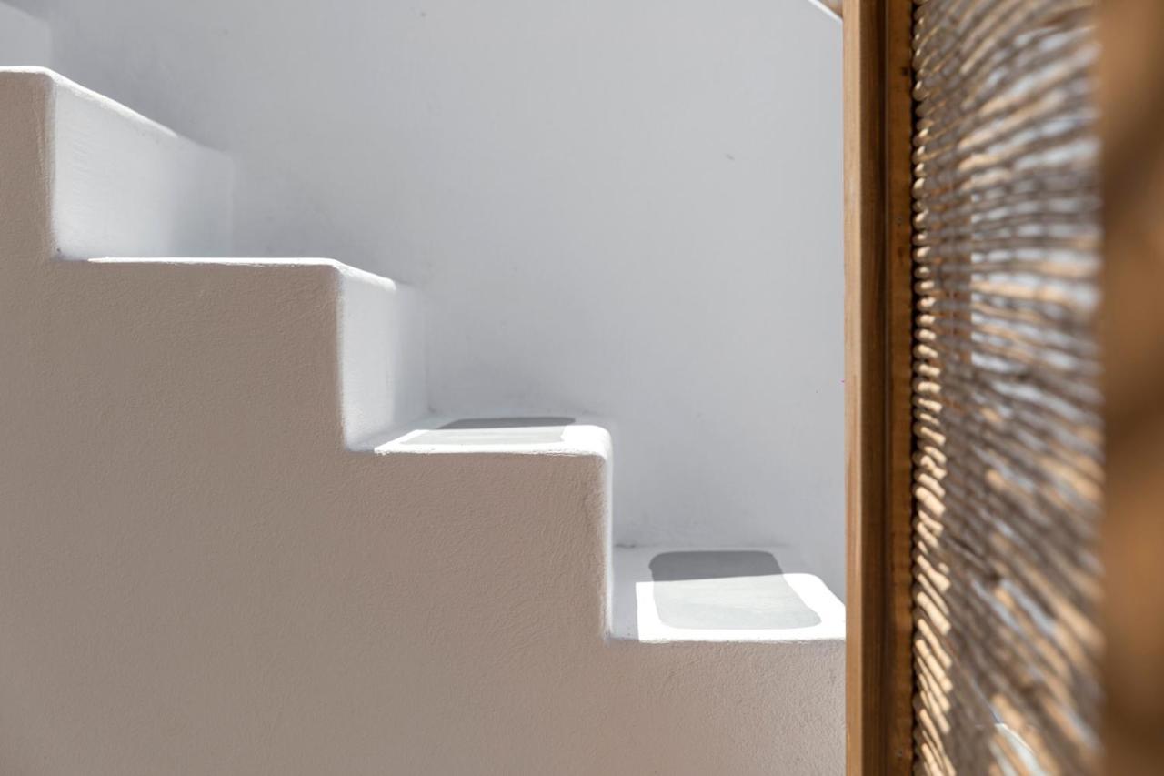 3 Elements By Stylish Apartment *