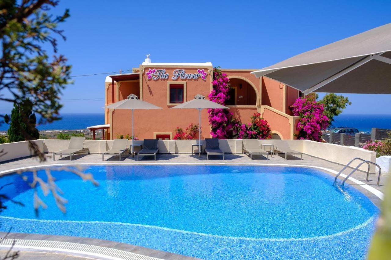 The Flower Inn Oia (Santorini)