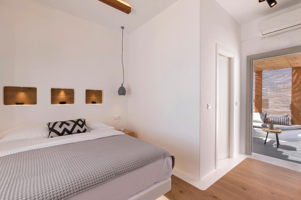 3 Elements By Stylish Apartment *