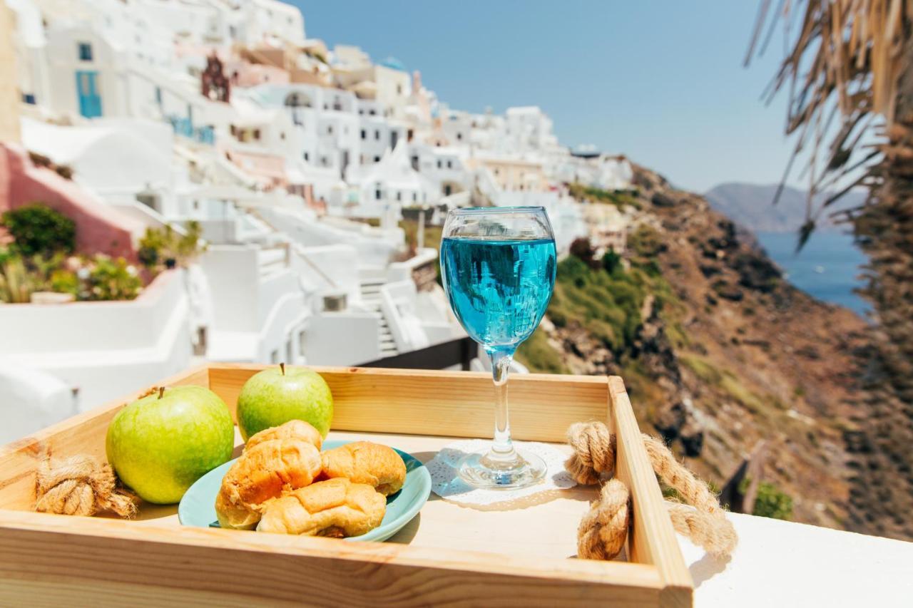 Blessed Blue Boutique Cave * Oia (Santorini)