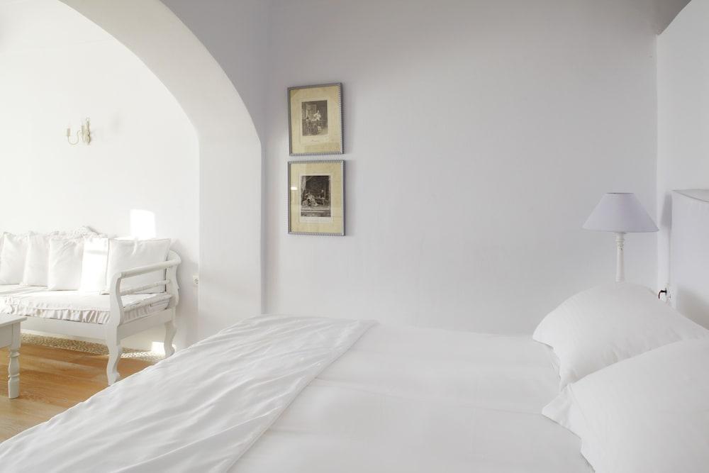 Hotel Katikies Kirini Santorini - The Leading Of The World