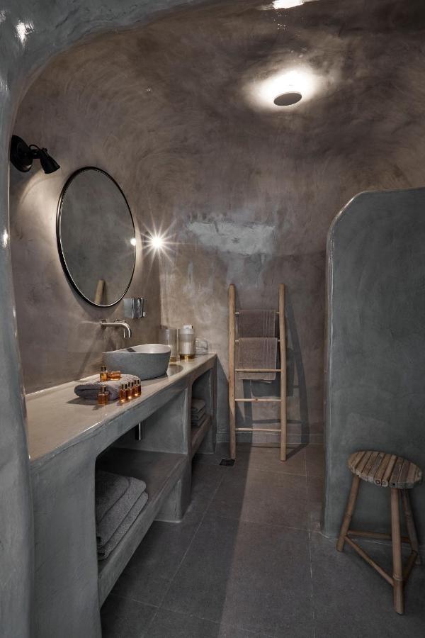 Virginias Cave Villas Santorini Superior Cave Villa With Outdoor Hot Tub * Oia (Santorini)