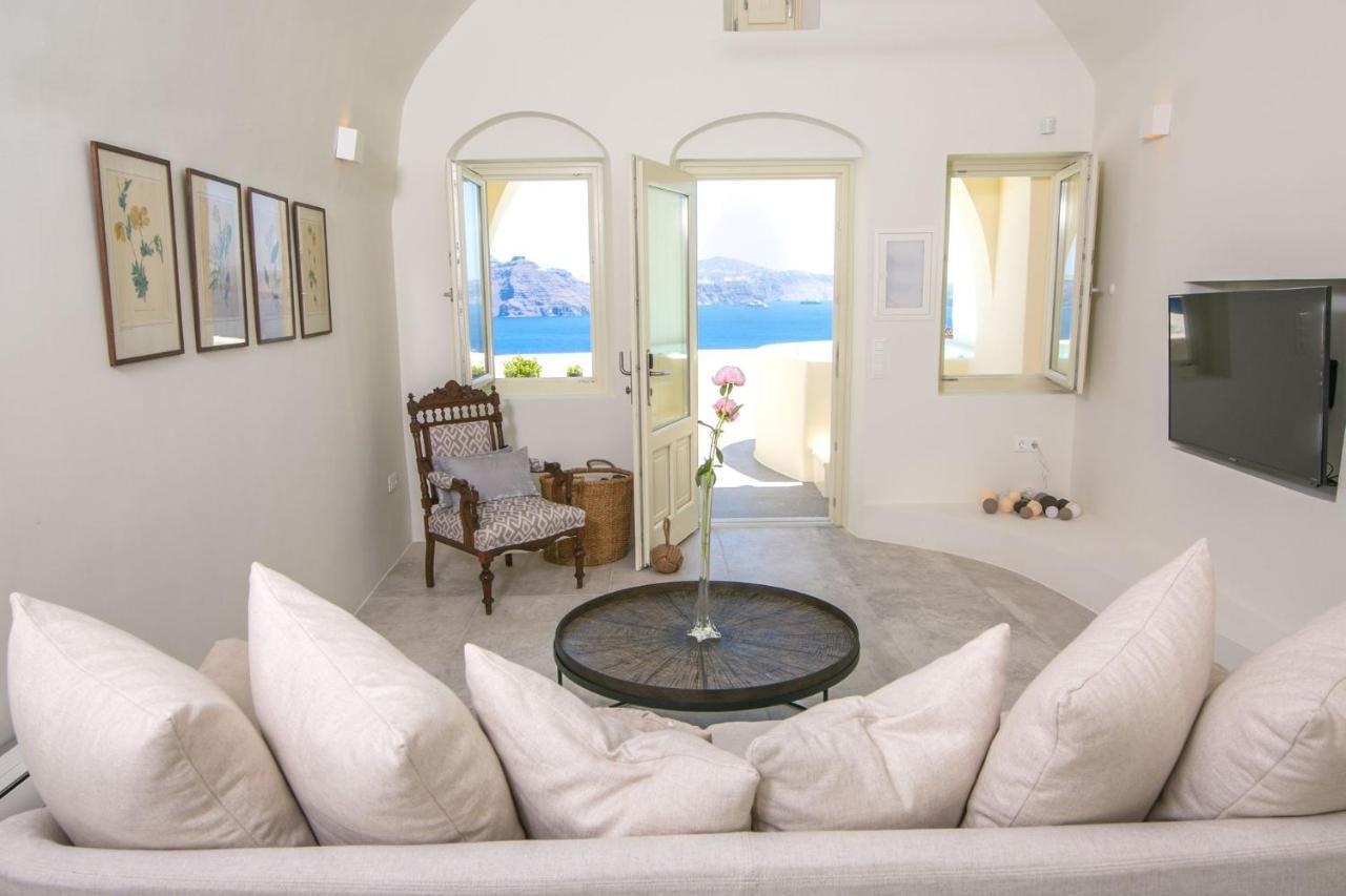 Elegant Santorini Aloia Private Hot Tub Air Conditioning 1 Bedrooms *