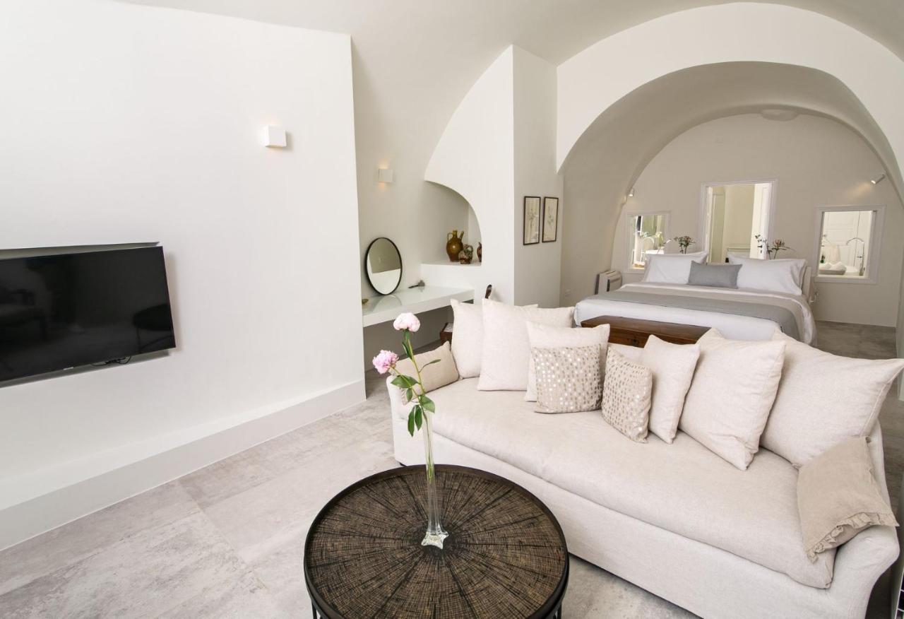 Elegant Santorini Aloia Private Hot Tub Air Conditioning 1 Bedrooms Villa Oia (Santorini)