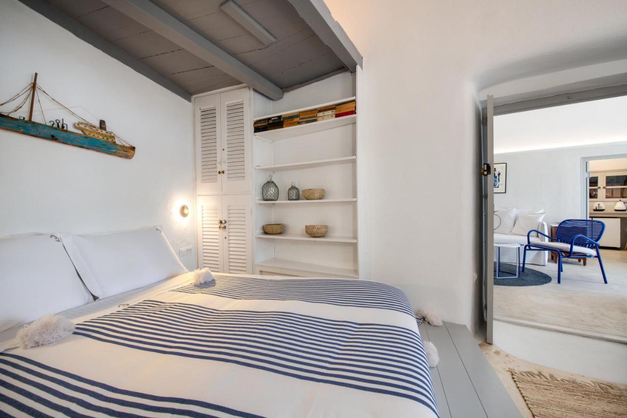De Profundis By Thireon * Oia (Santorini)