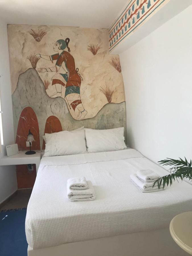 Blue Sky Cave House * Oia (Santorini)