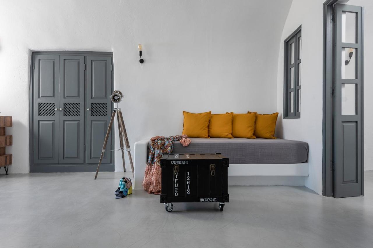 Noelia * Oia (Santorini)