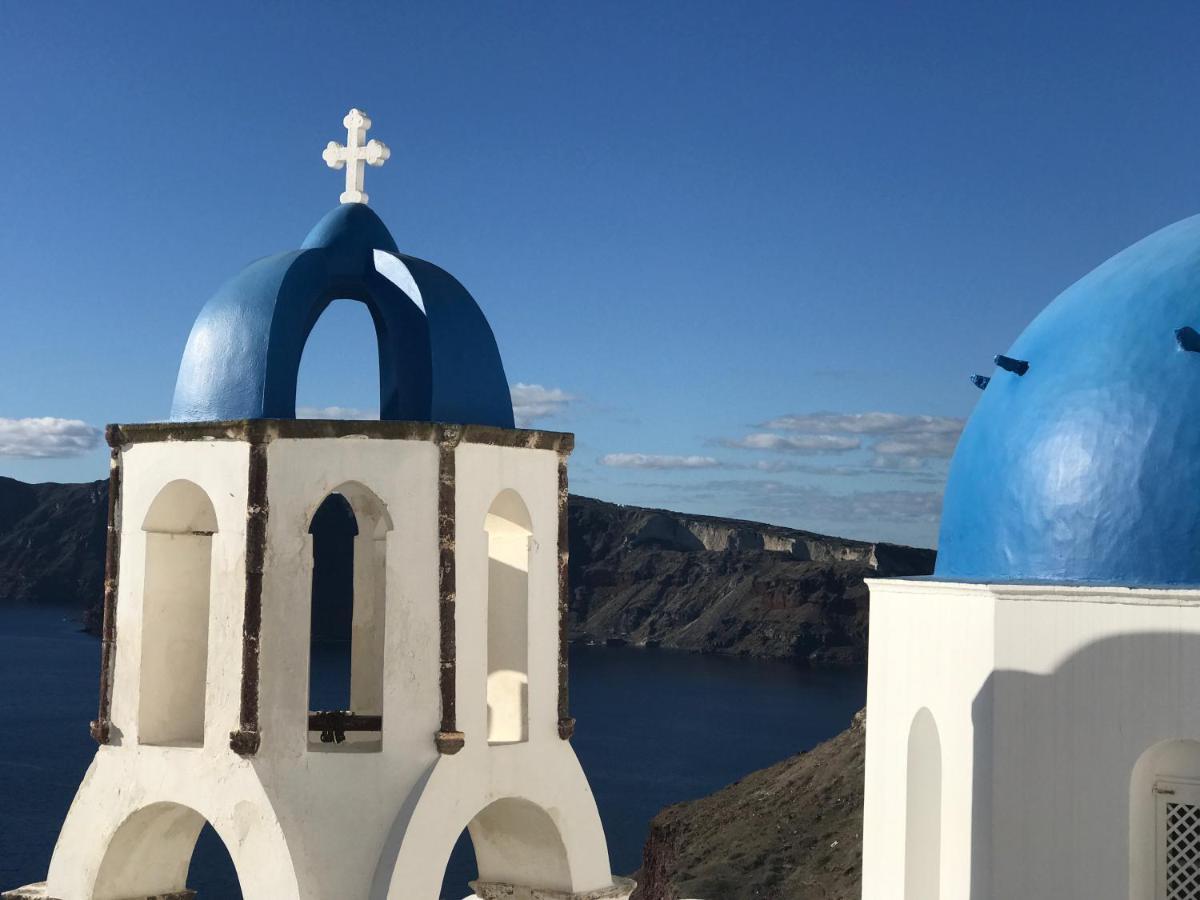 Blue Sky Cave House Oia (Santorini)
