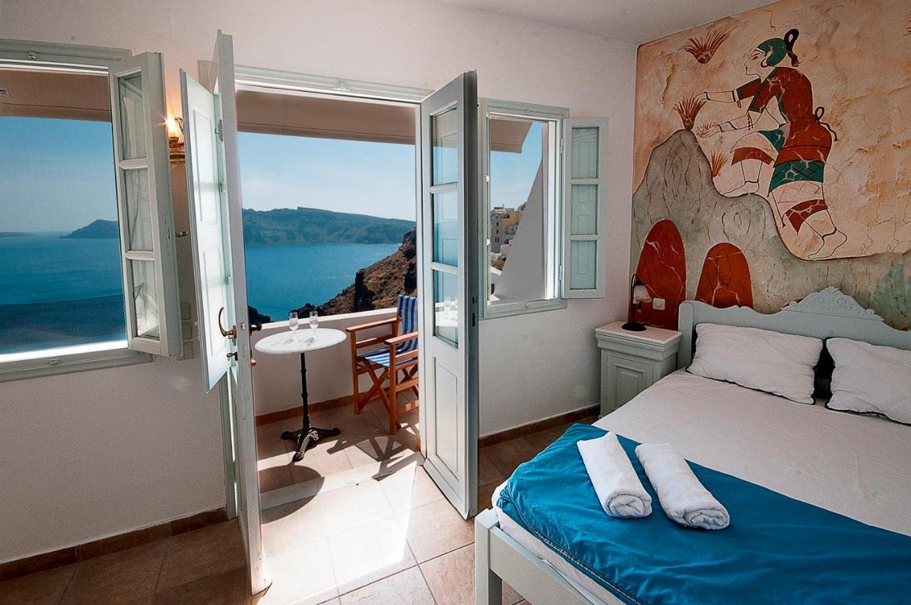 Blue Sky Cave House Oia (Santorini)