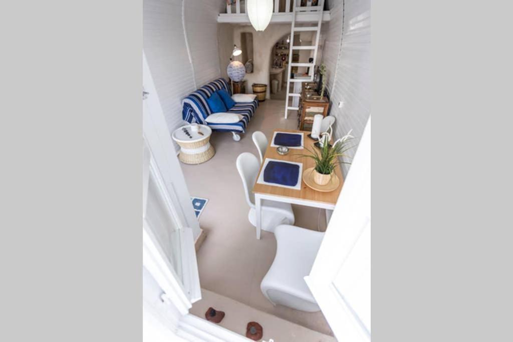 Holiday home Chalaris Armeni Oia (Santorini)