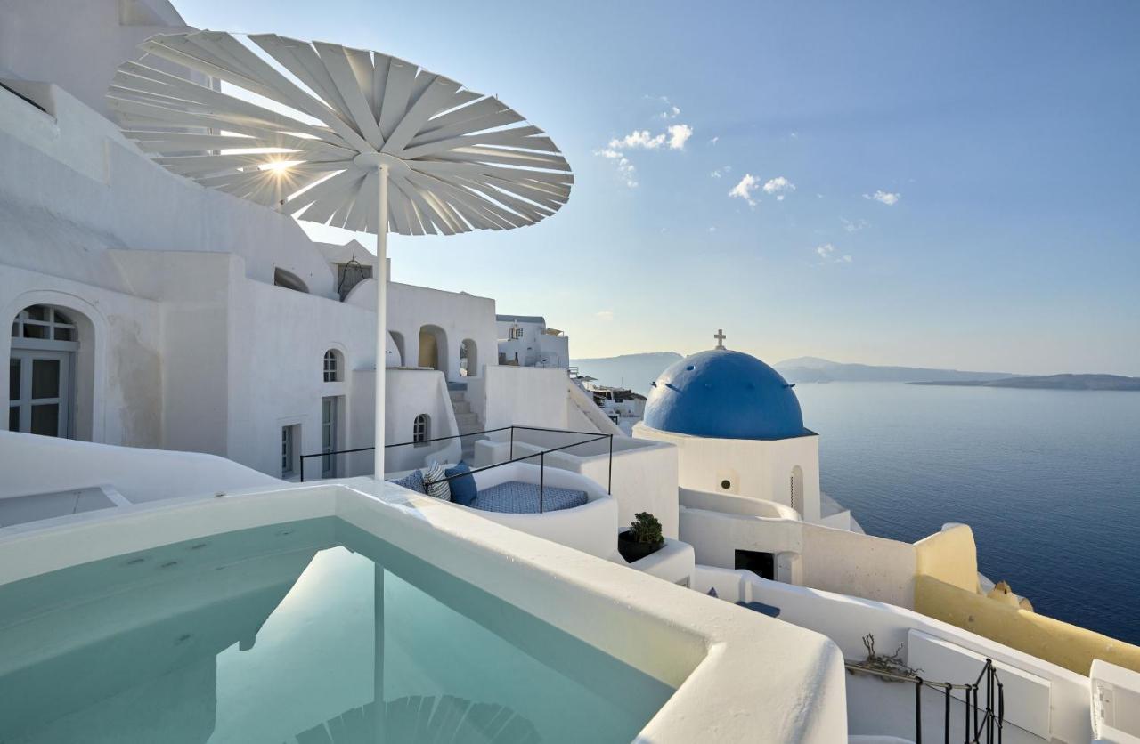Cave Villa Oia (Santorini)