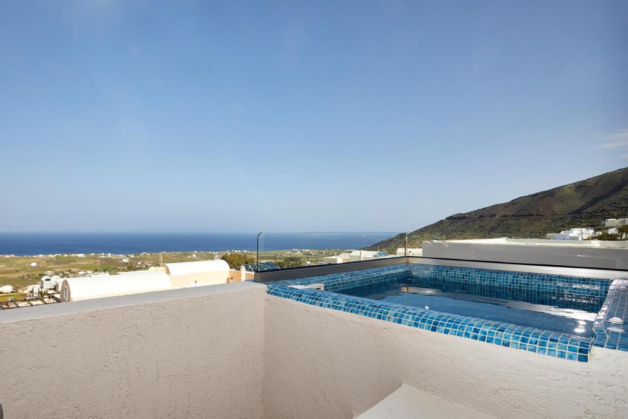 Alyvia * Oia (Santorini)